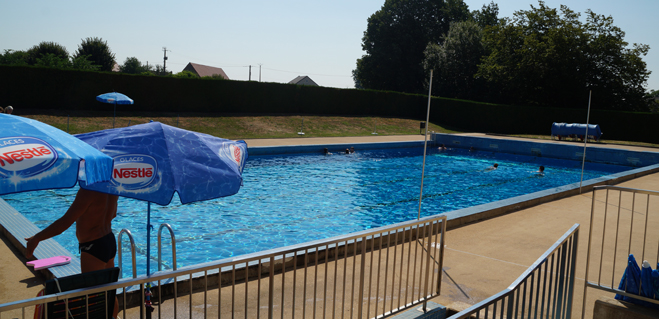 Swimming lessons at the campsite